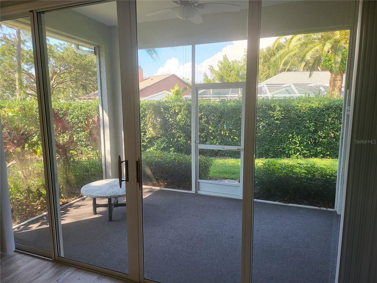 502 CATALINA ISLES CIRCLE — photo 4 of 10