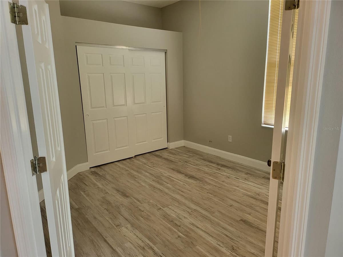 502 CATALINA ISLES CIRCLE — photo 5 of 10