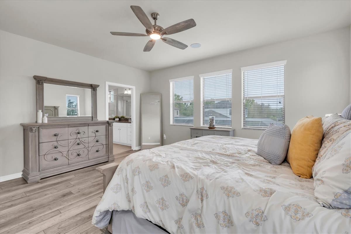 12501 TIBBETTS STREET — photo 28 of 81