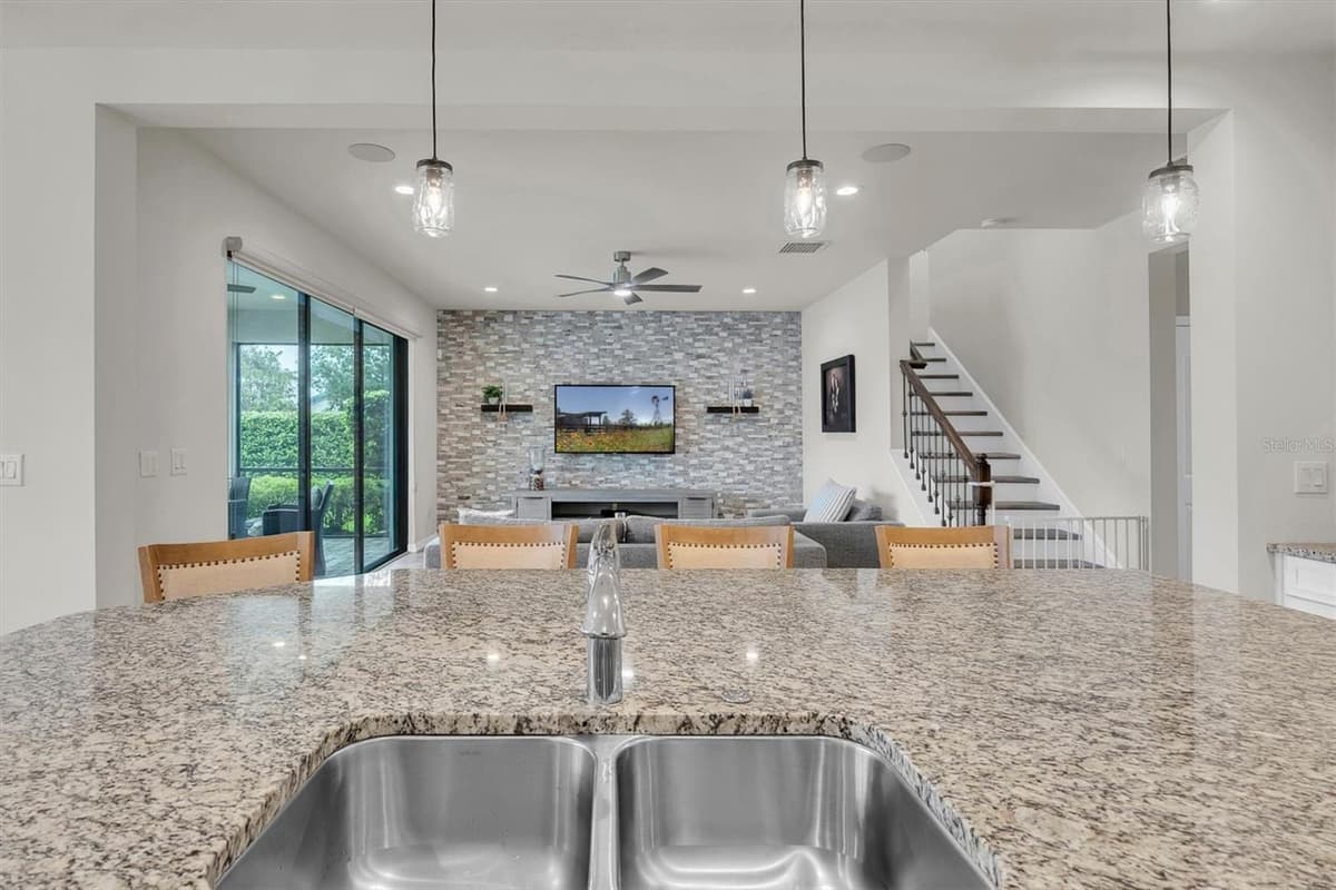 12501 TIBBETTS STREET — photo 12 of 81