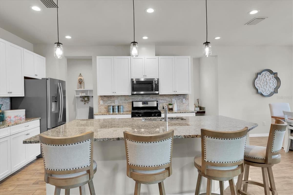 12501 TIBBETTS STREET — photo 11 of 81