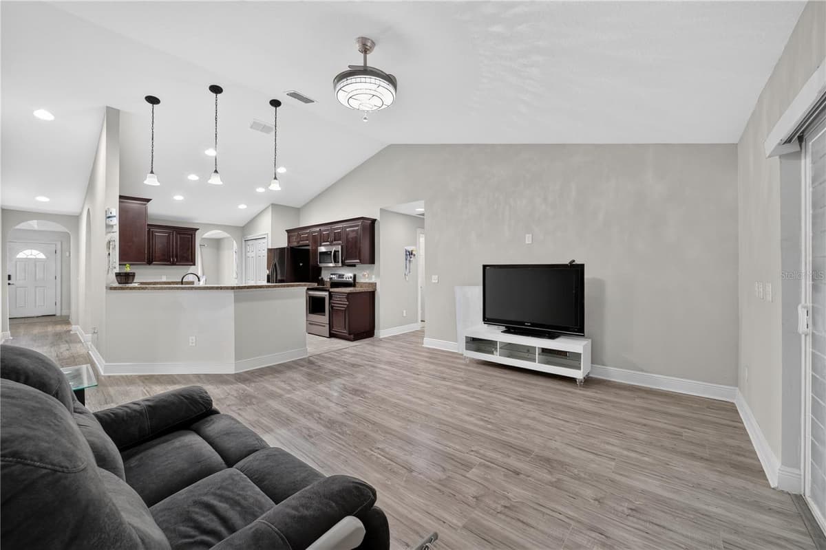 3050 177TH PLACE ROAD — photo 11 of 52
