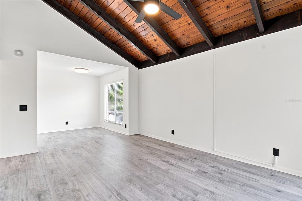 10415 CARROLLBROOK CIRCLE — photo 15 of 28
