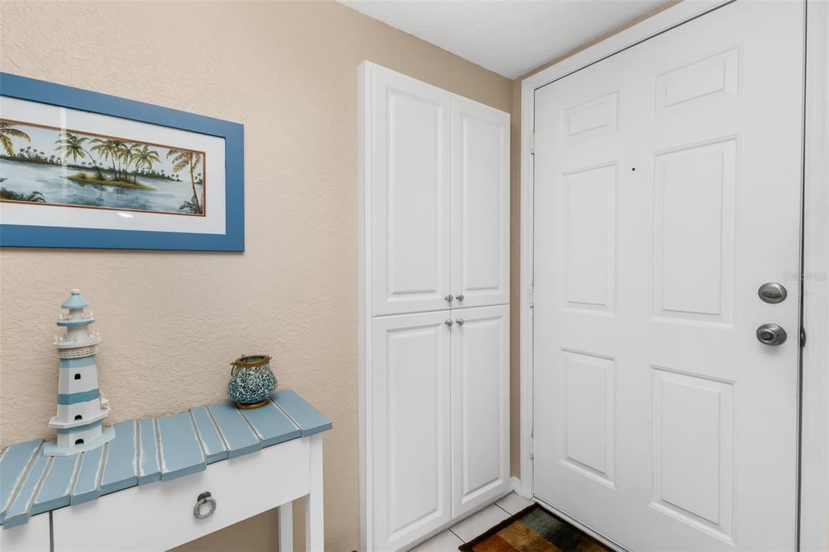 4000 OAKVIEW DRIVE — photo 7 of 46