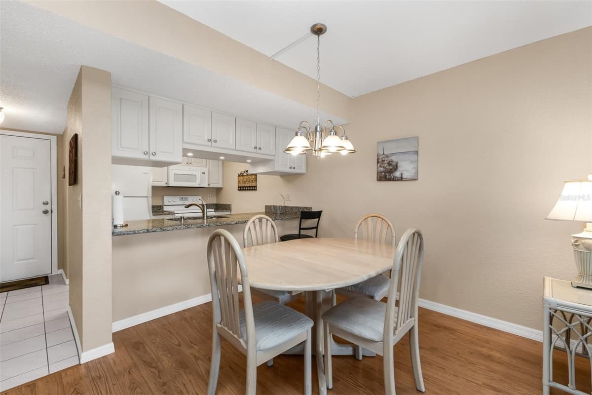 4000 OAKVIEW DRIVE — photo 14 of 46