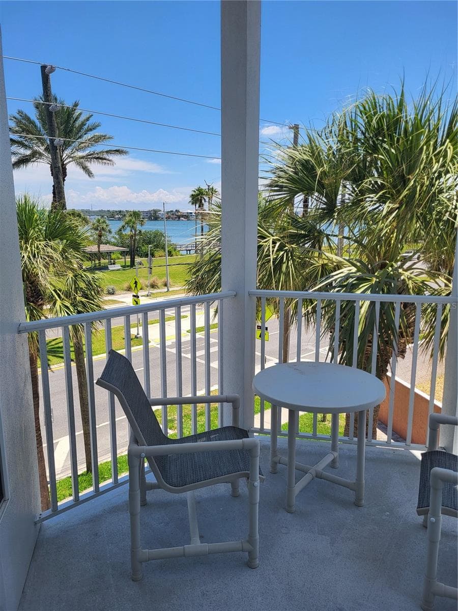 17960 GULF BOULEVARD — photo 4 of 15