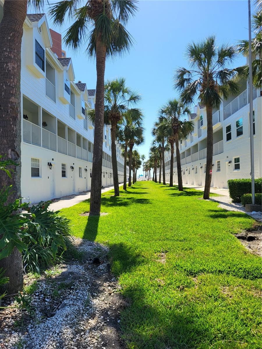 17960 GULF BOULEVARD — photo 6 of 15