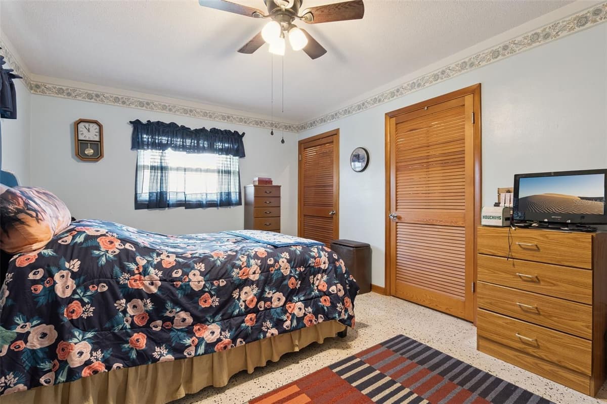 6832 OSWEGO DRIVE — photo 16 of 47