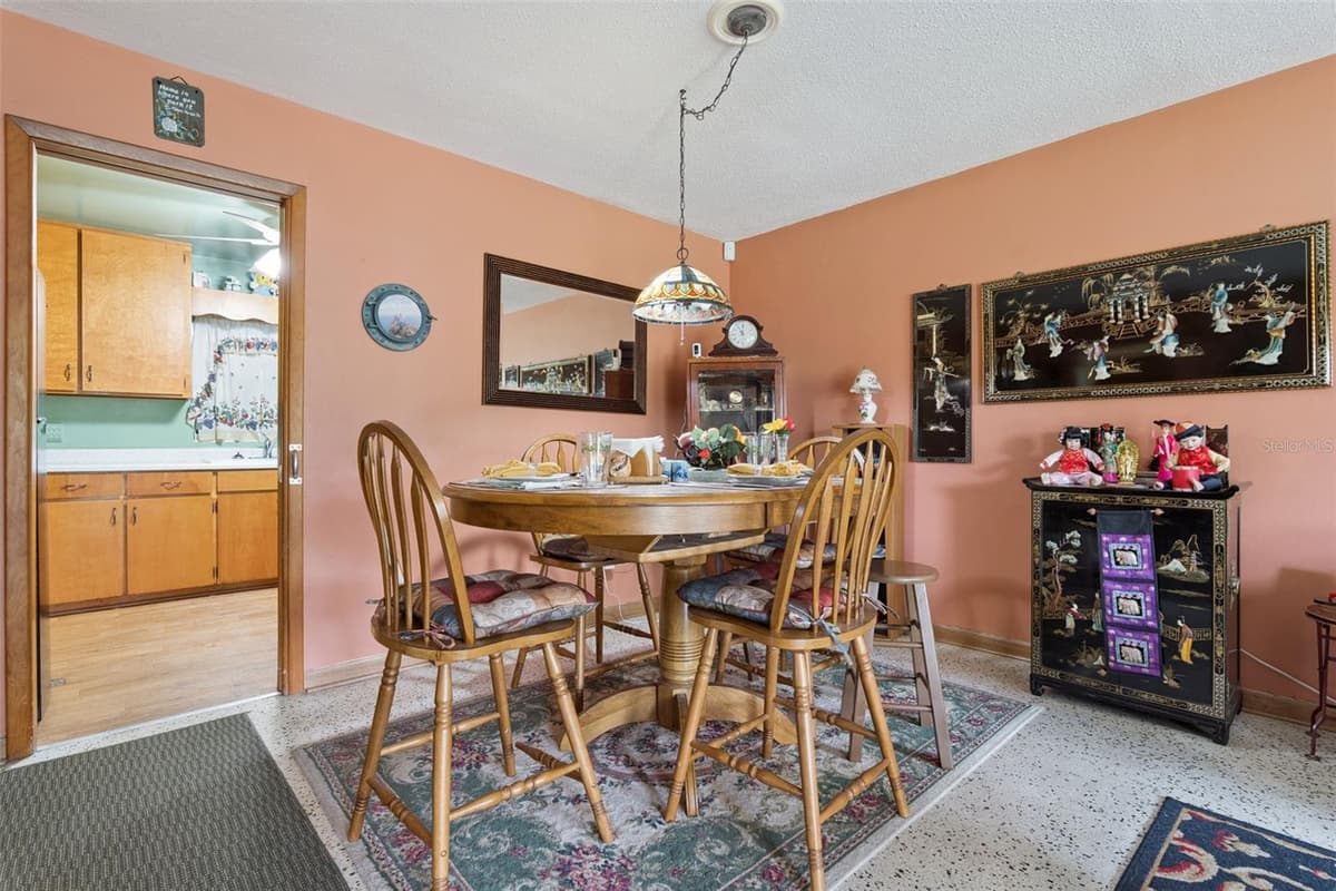 6832 OSWEGO DRIVE — photo 7 of 47