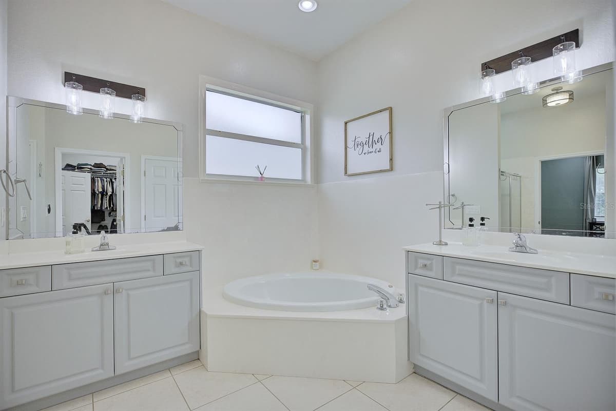 188 HUNTLEY OAKS BOULEVARD — photo 26 of 44