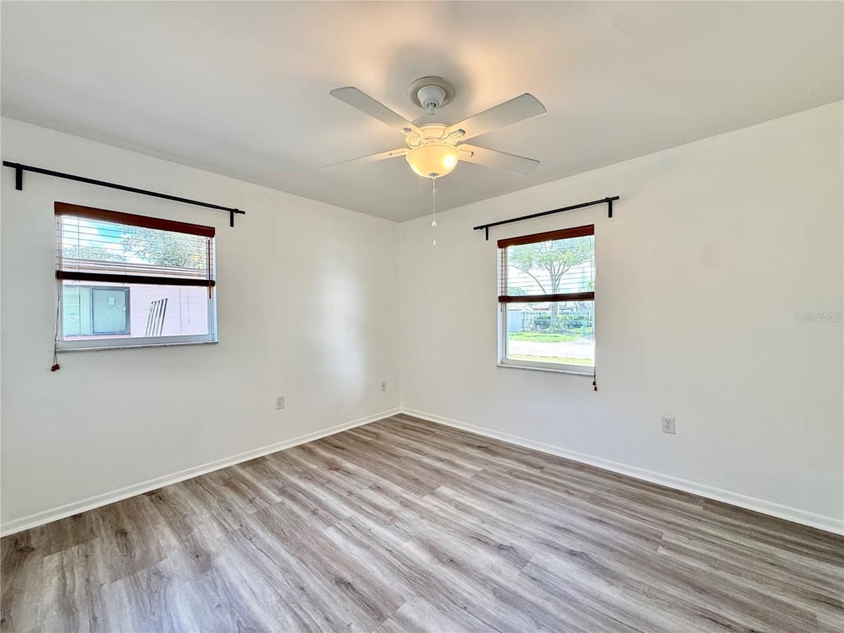 7810 FELICE AVENUE — photo 18 of 23