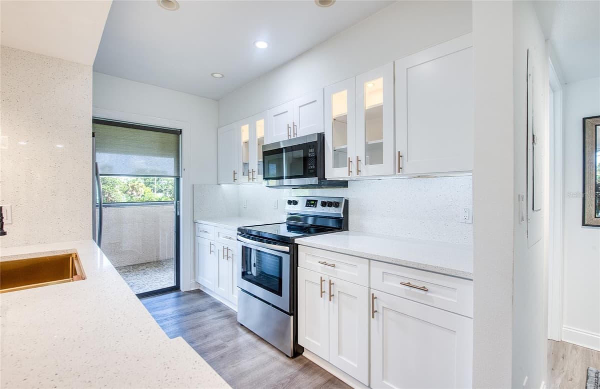 1328 PELICAN CREEK CROSSING — photo 21 of 97