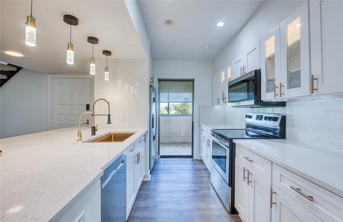 1328 PELICAN CREEK CROSSING — photo 19 of 97