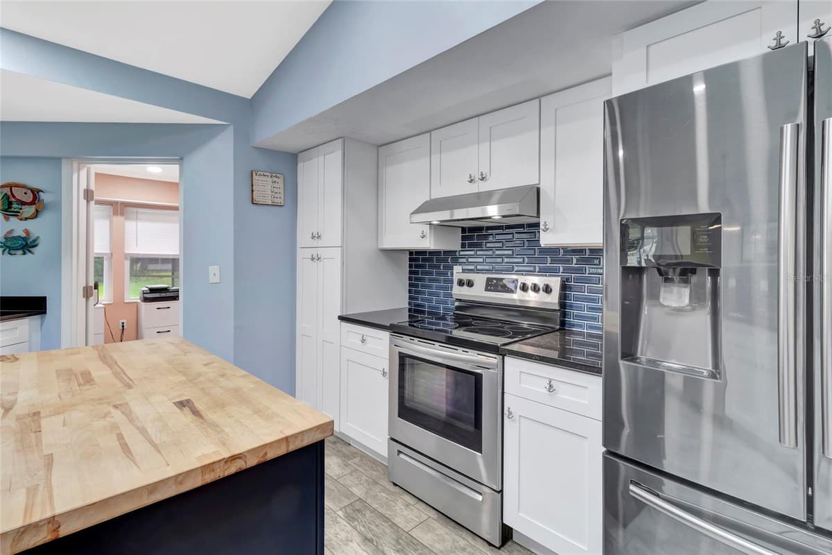 5325 ABAGAIL DRIVE — photo 14 of 41