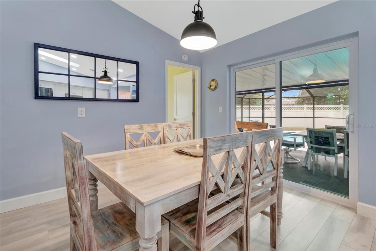 5325 ABAGAIL DRIVE — photo 8 of 41