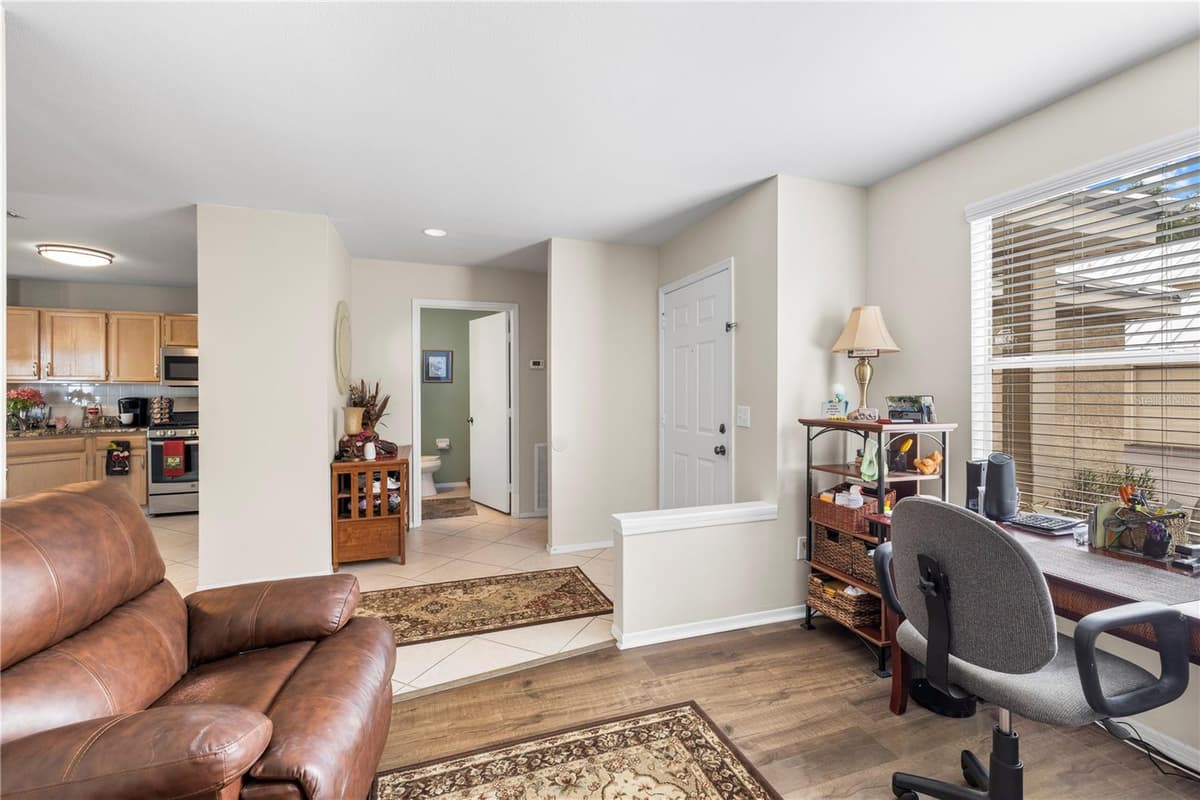 13007 LORNA PLACE — photo 16 of 54