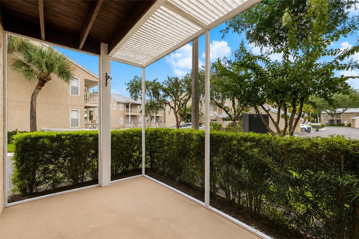 13007 LORNA PLACE — photo 11 of 54