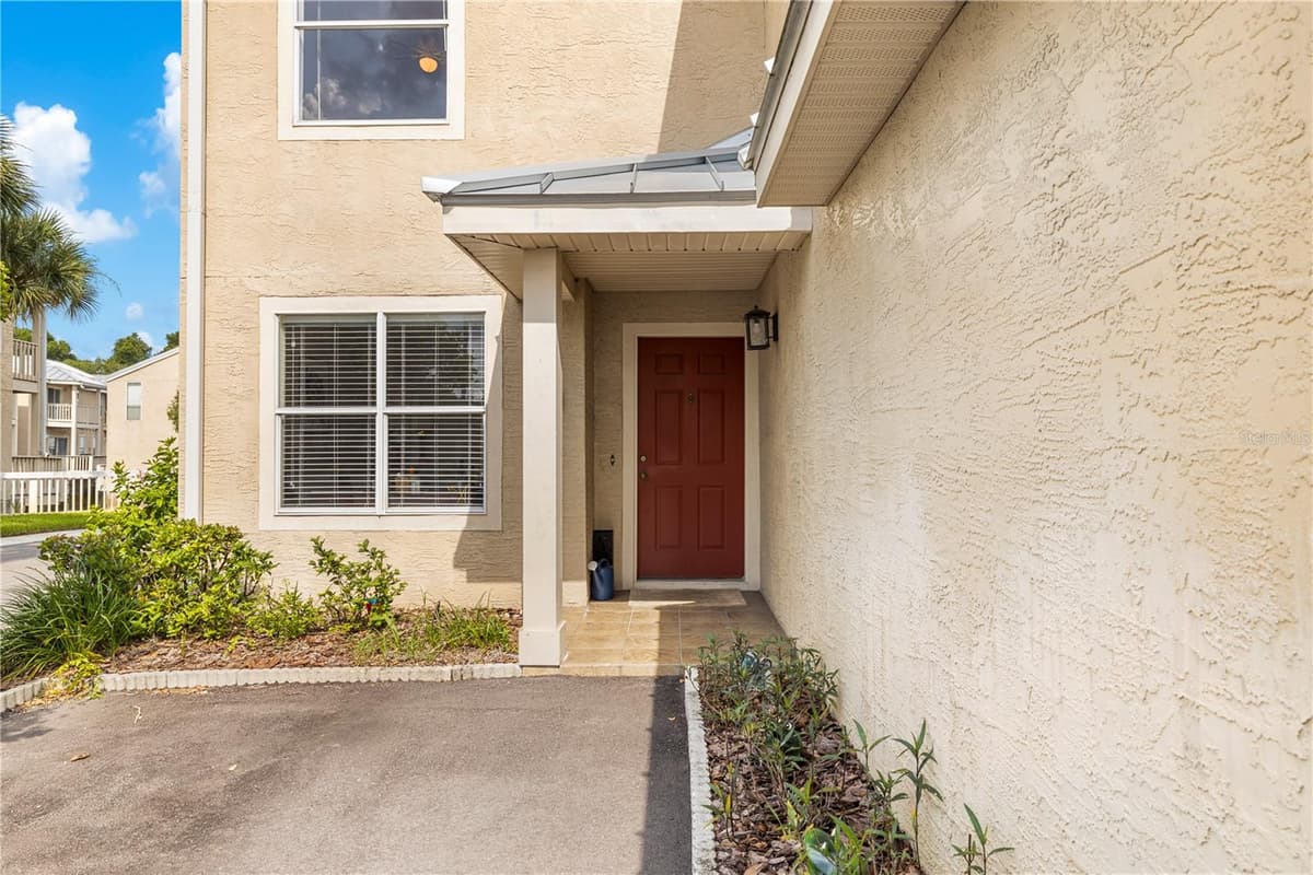 13007 LORNA PLACE — photo 8 of 54