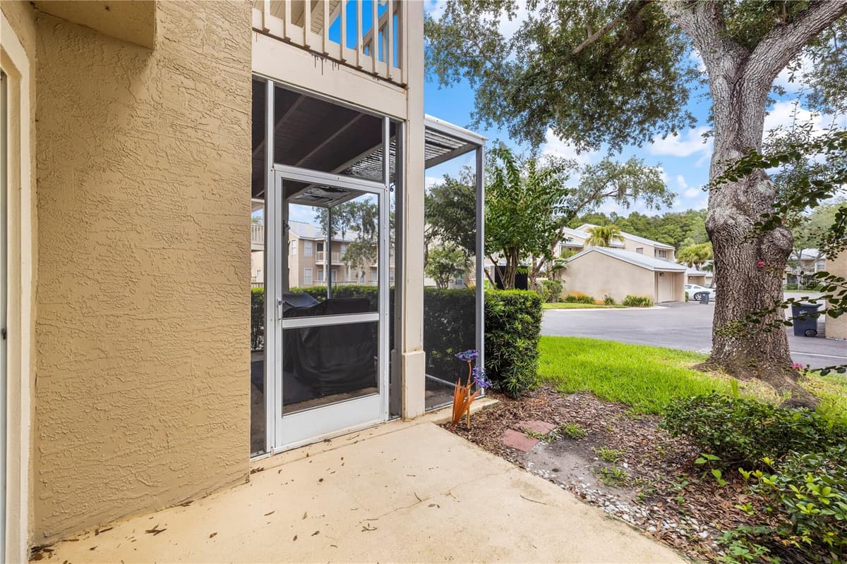 13007 LORNA PLACE — photo 7 of 54