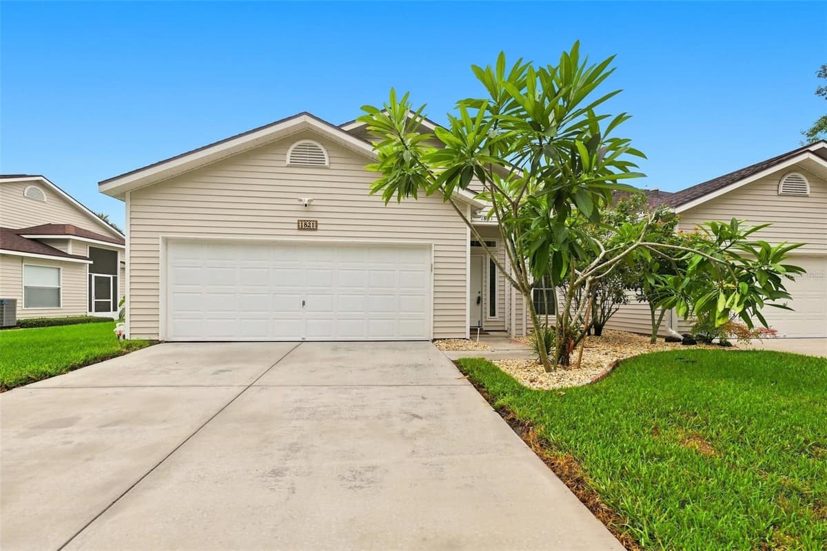 1821 LAKE HERON DRIVE — photo 2 of 48