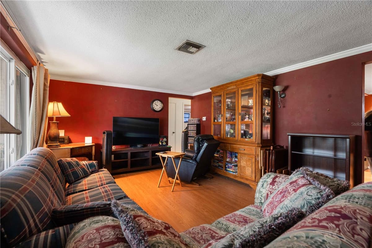7830 CHERRYTREE LANE — photo 4 of 28