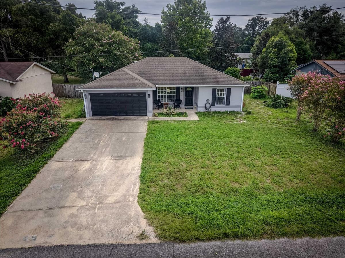 253 WILLIAMS AVENUE — photo 3 of 33