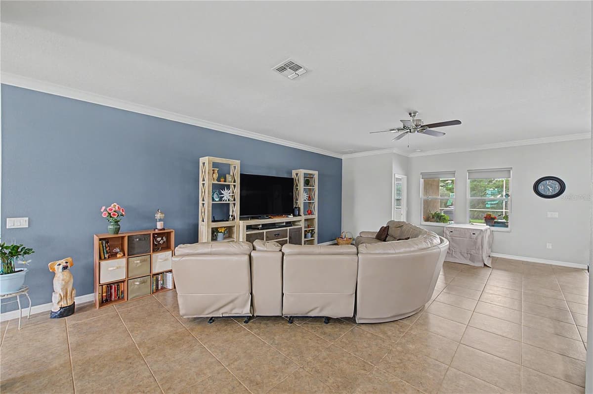 6545 LANDOVER BOULEVARD — photo 12 of 55