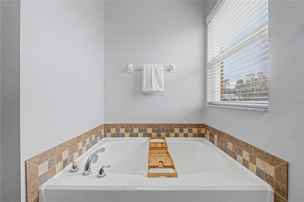 6545 LANDOVER BOULEVARD — photo 31 of 55