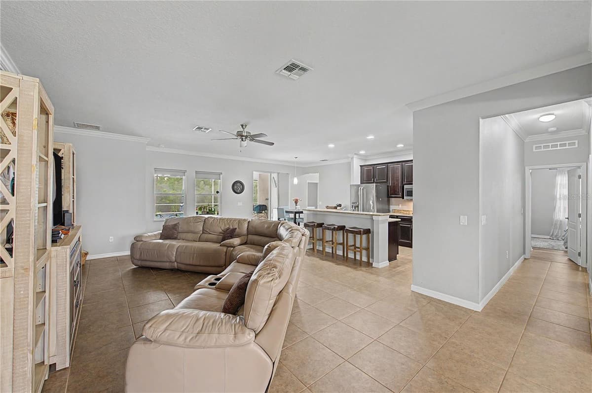 6545 LANDOVER BOULEVARD — photo 11 of 55