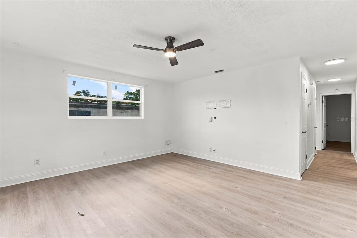 1432 RICHMOND AVENUE — photo 7 of 46