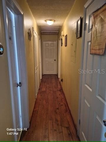 6121 HOLIDAY HILL LANE — photo 9 of 19