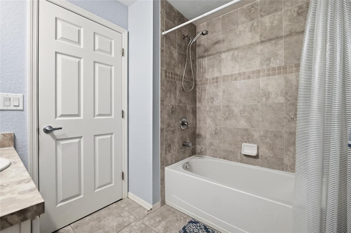 10421 RIVERCREST DRIVE — photo 25 of 49