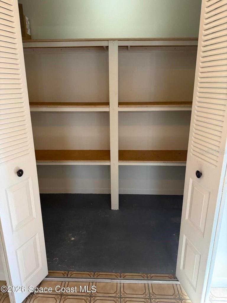 3079 SEA GATE CIRCLE — photo 12 of 27