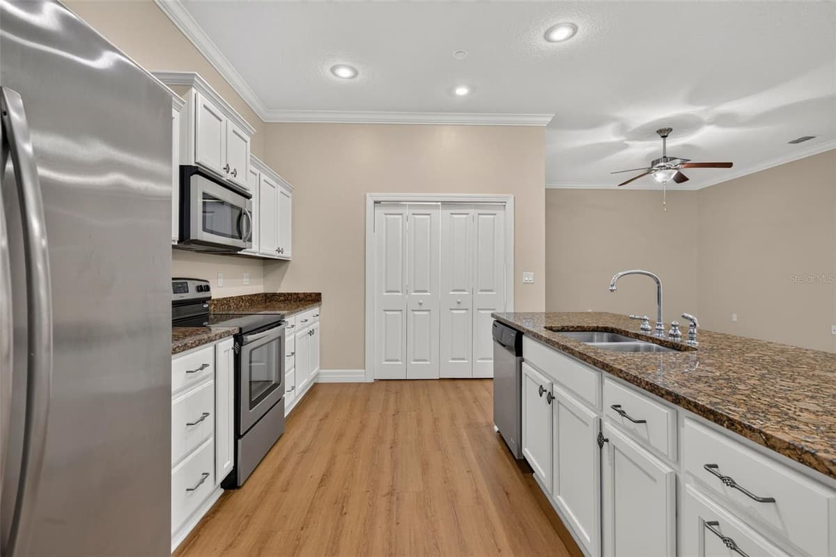 7980 SOUTHERN PINES DRIVE — photo 19 of 76
