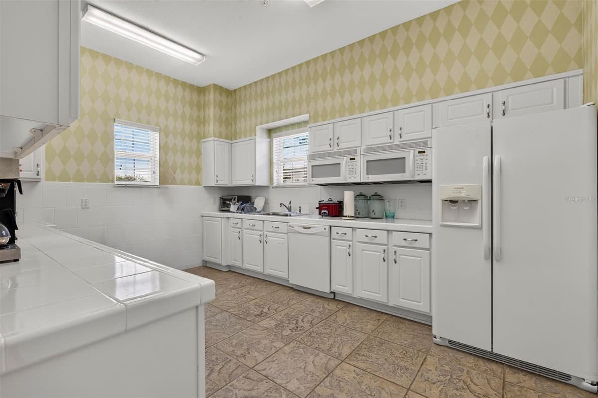 7980 SOUTHERN PINES DRIVE — photo 47 of 76