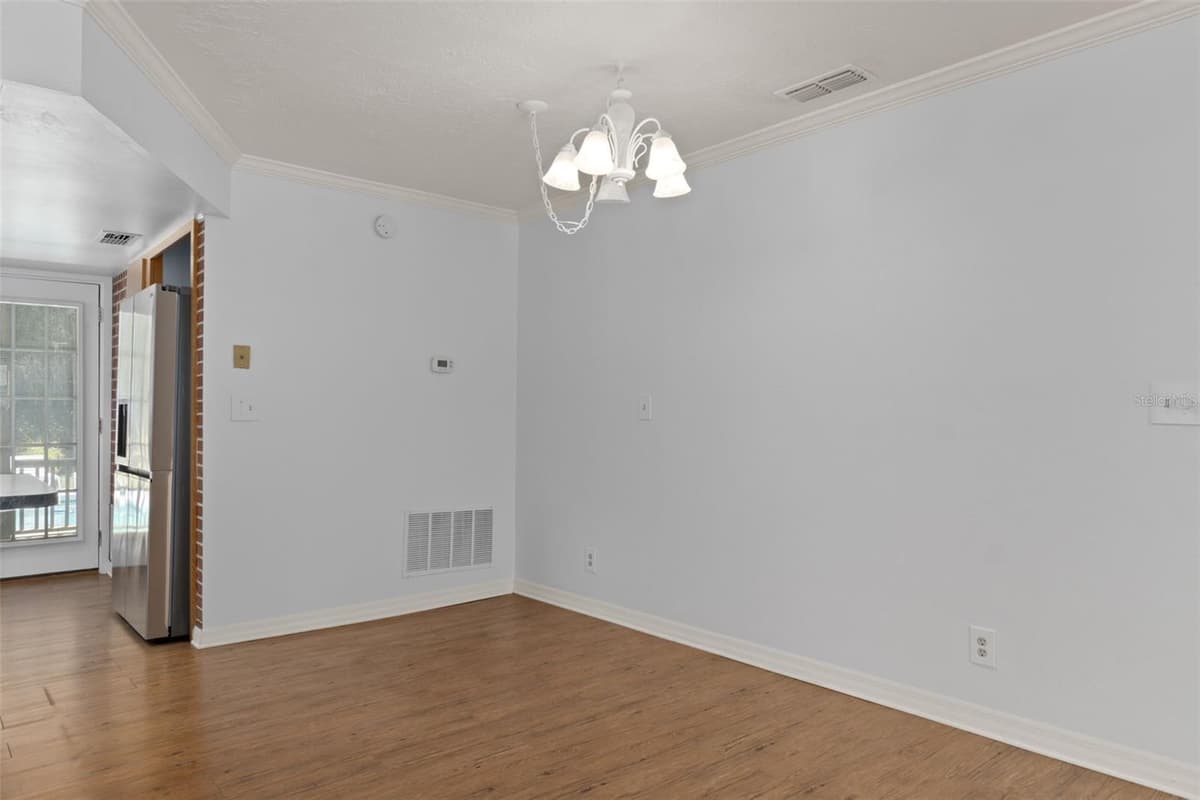 5447 BOULEVARD DRIVE — photo 16 of 74