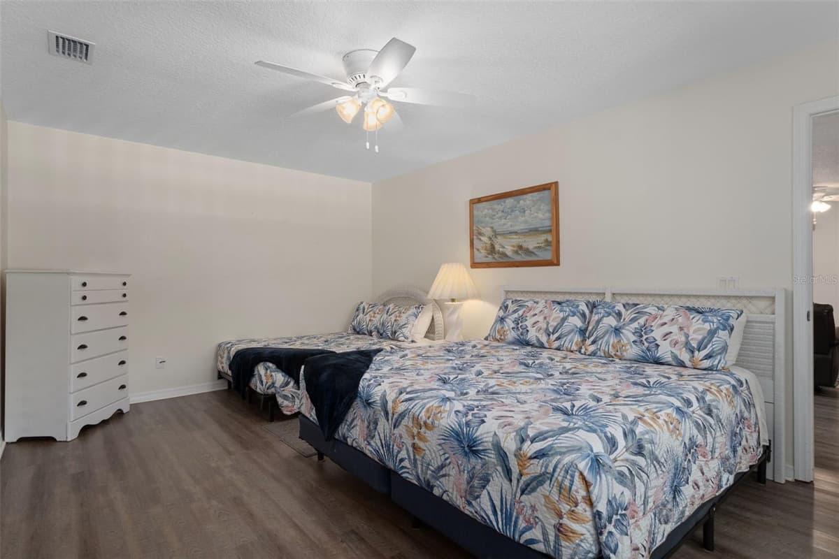5447 BOULEVARD DRIVE — photo 41 of 74