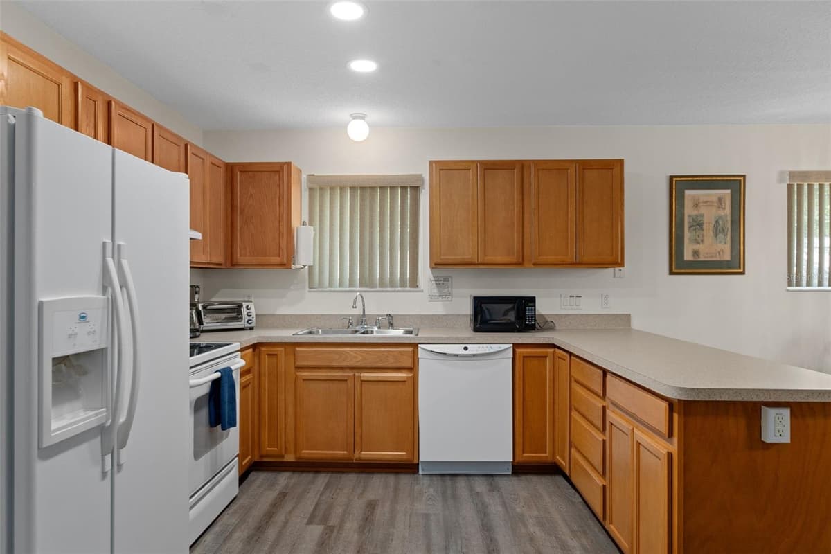 5447 BOULEVARD DRIVE — photo 39 of 74
