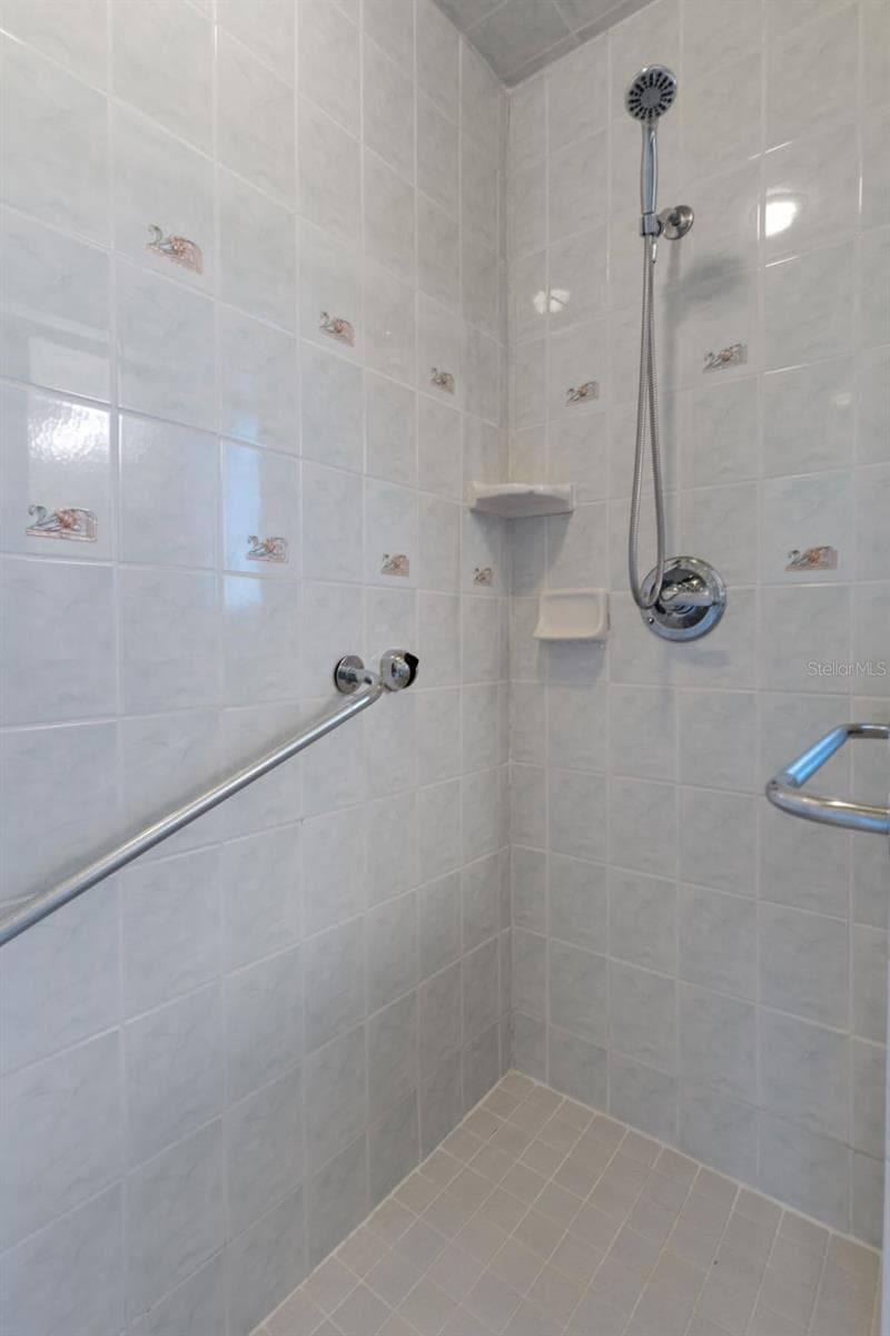 5447 BOULEVARD DRIVE — photo 45 of 74