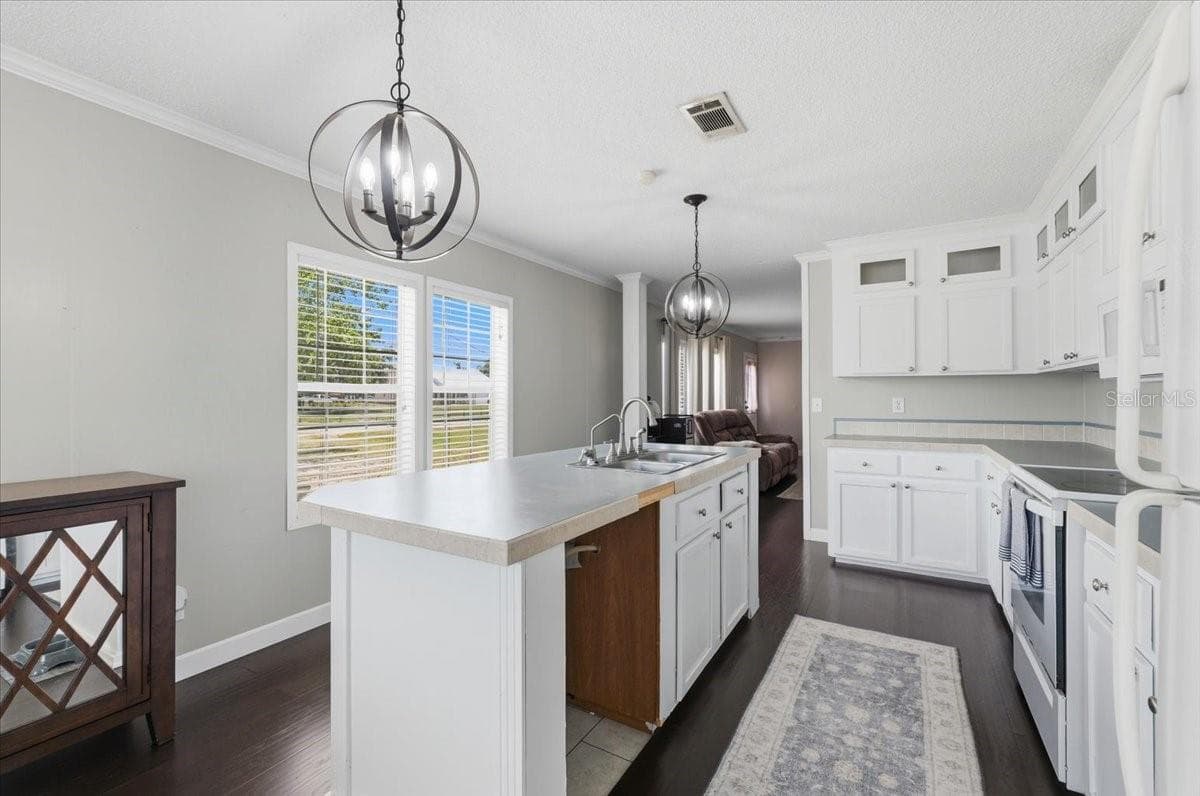 10724 PATHFINDER TRAIL — photo 14 of 51