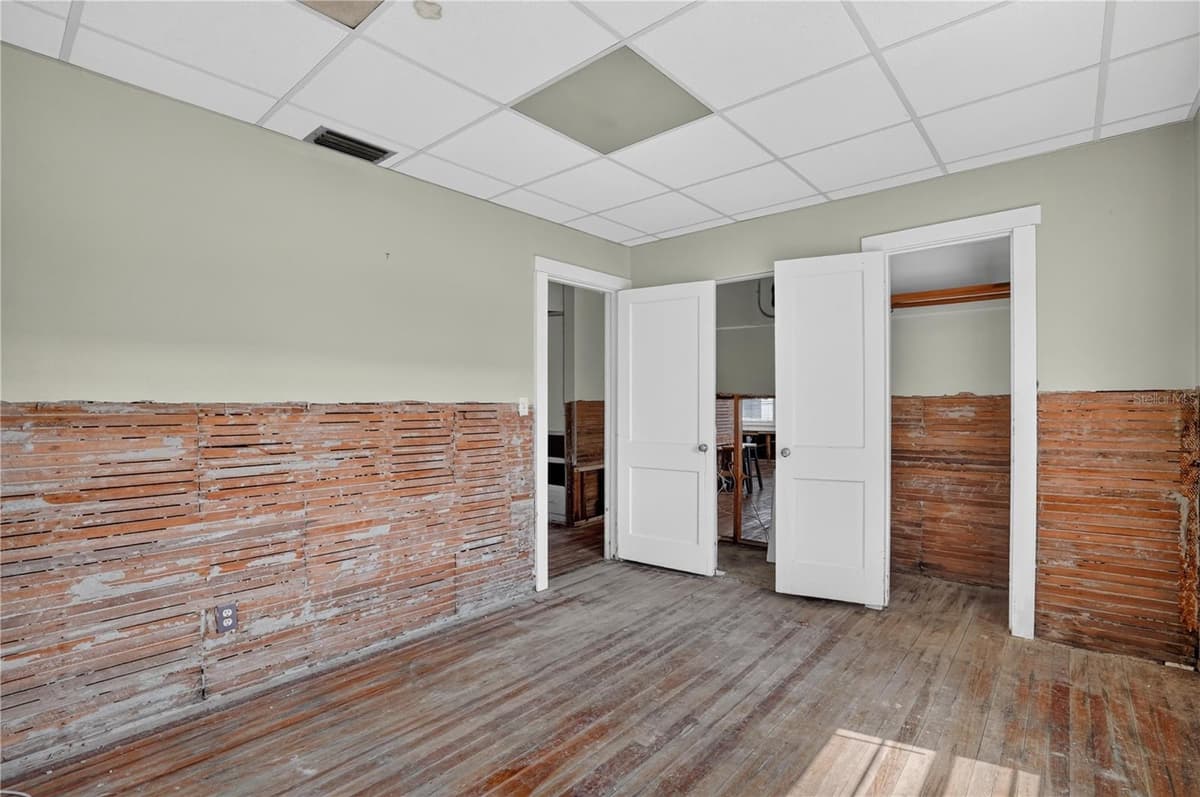 3050 DUPONT STREET — photo 16 of 37