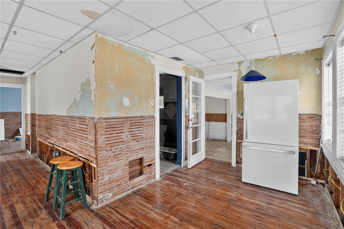 3050 DUPONT STREET — photo 23 of 37