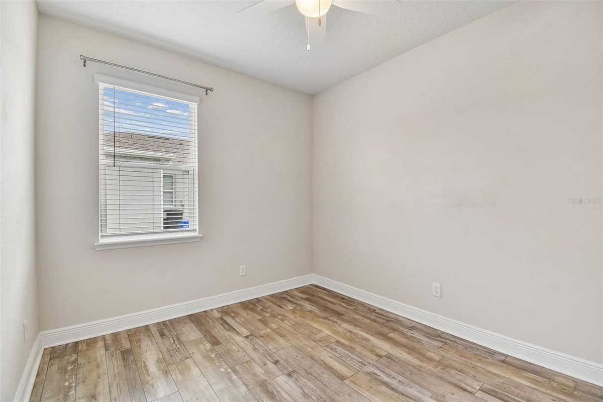 3758 HANWORTH LOOP — photo 31 of 56
