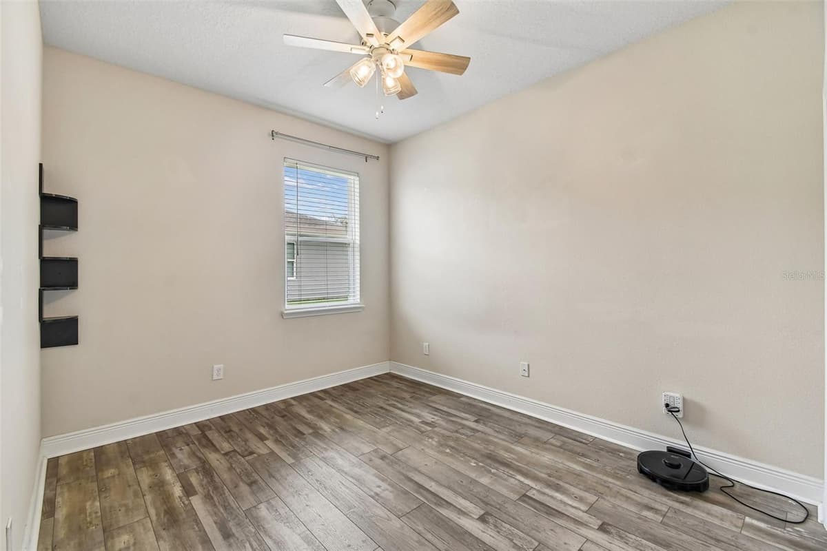 3758 HANWORTH LOOP — photo 30 of 56