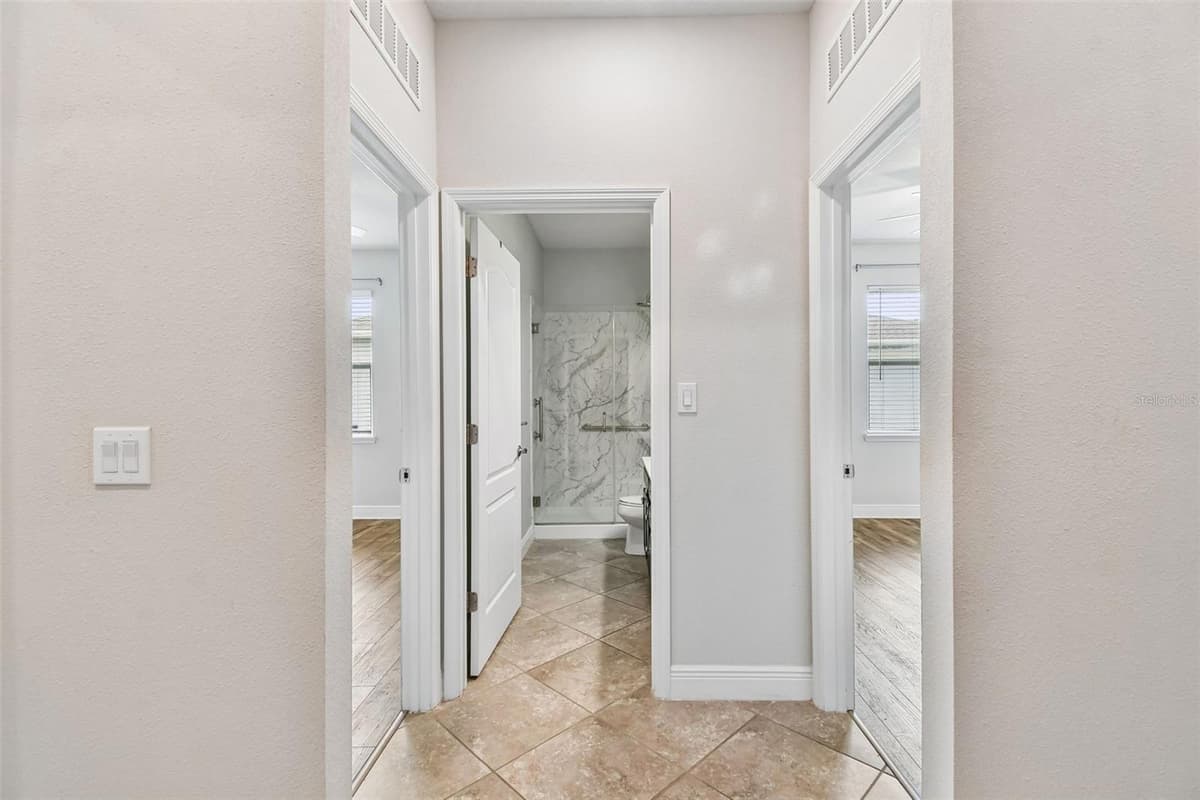 3758 HANWORTH LOOP — photo 38 of 56