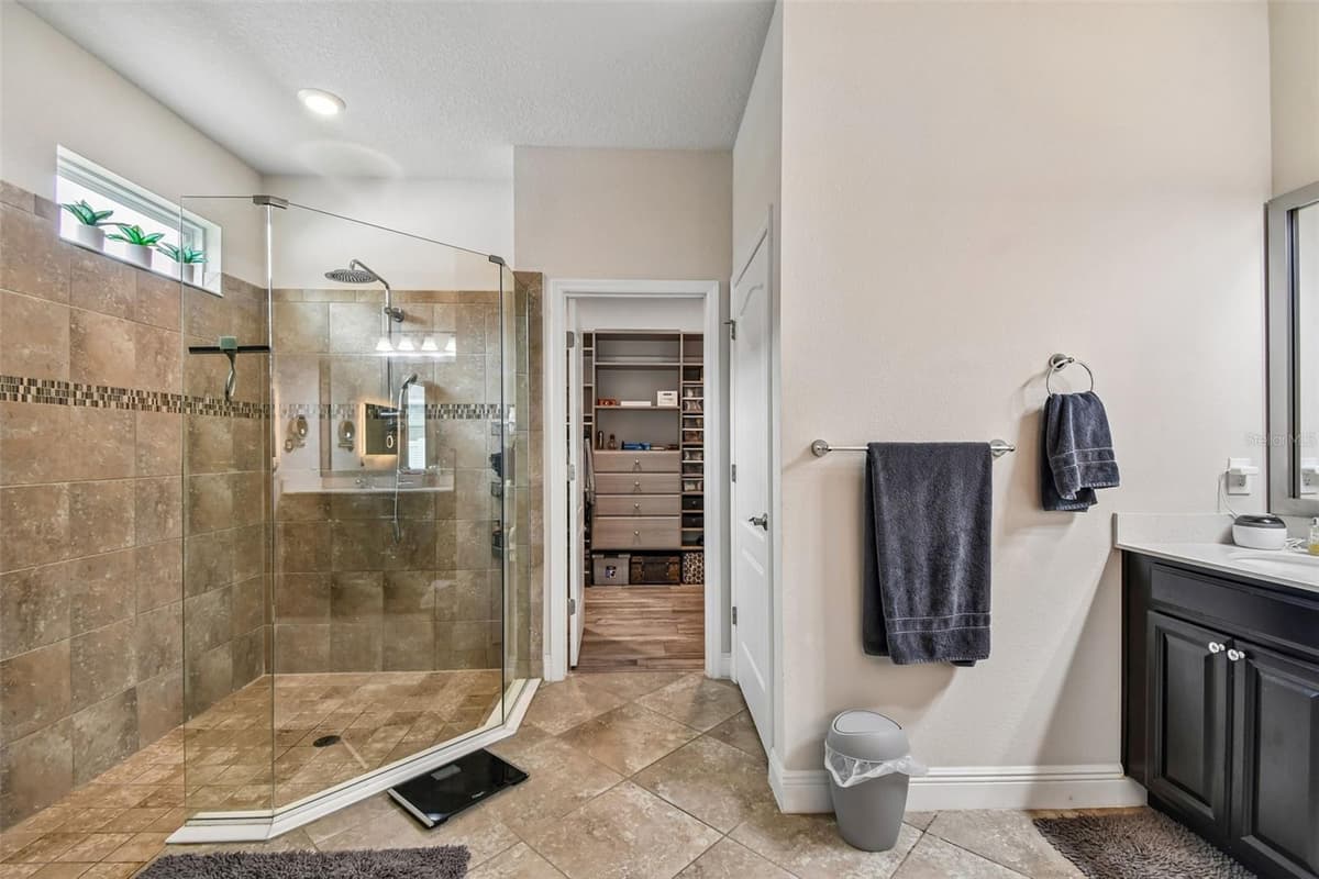 3758 HANWORTH LOOP — photo 24 of 56