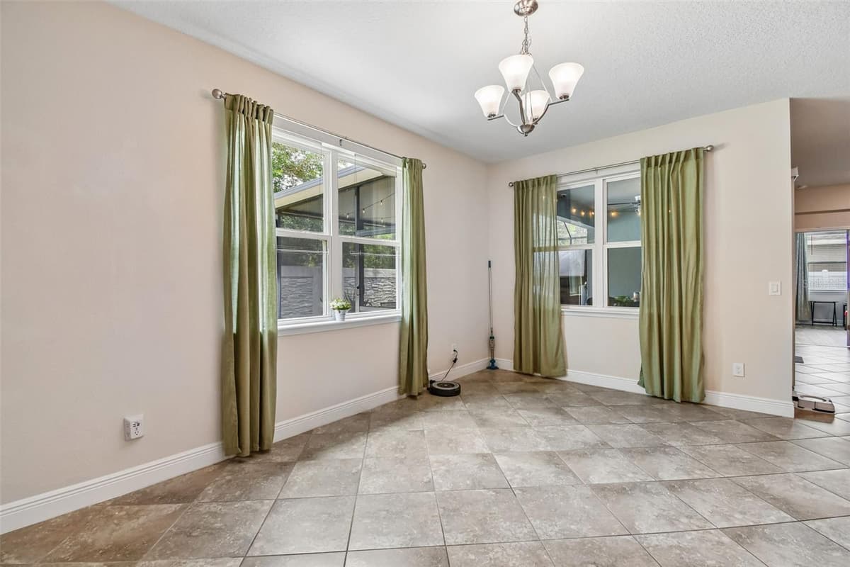 3758 HANWORTH LOOP — photo 33 of 56