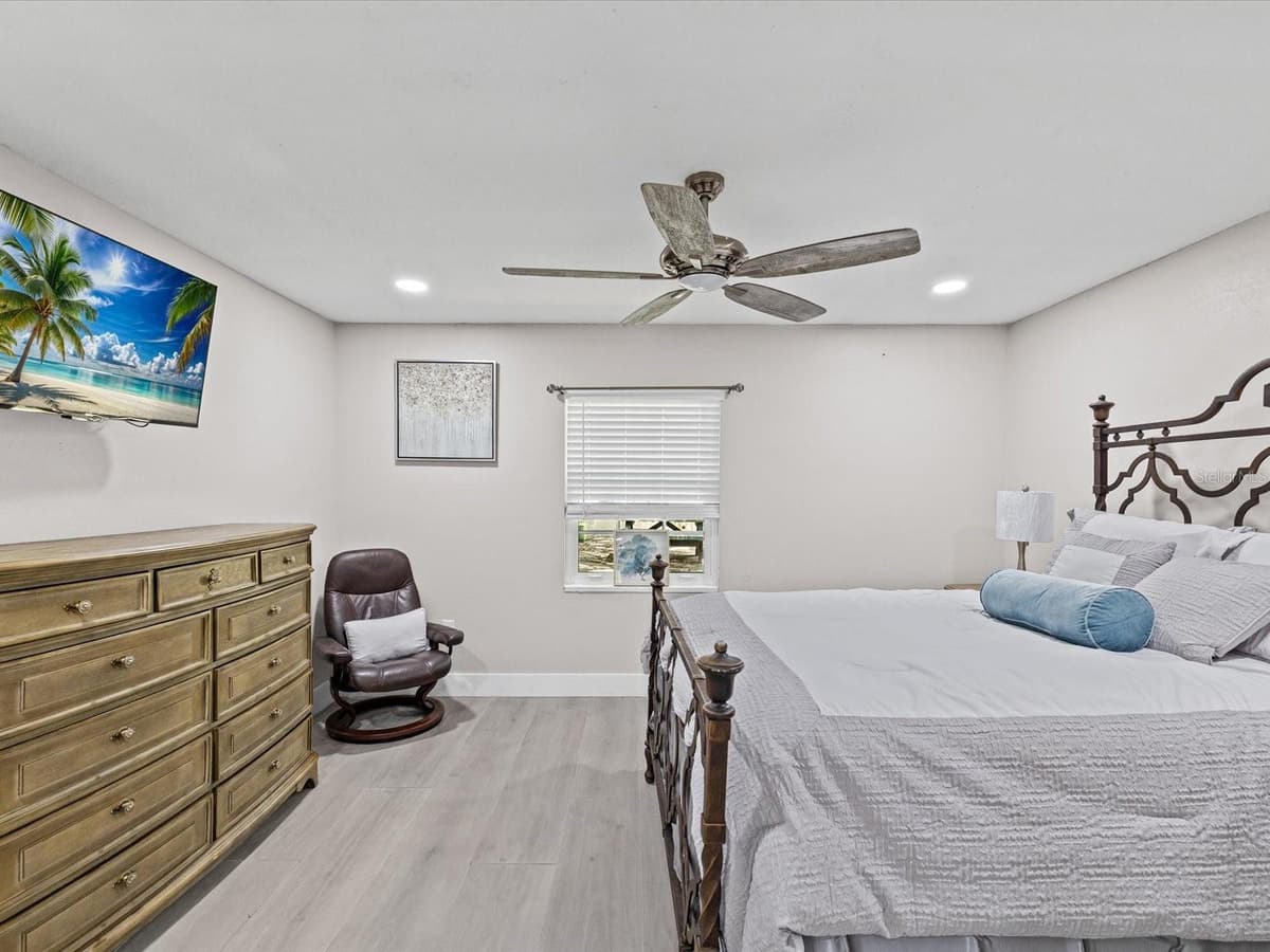 4335 AEGEAN DRIVE — photo 12 of 62