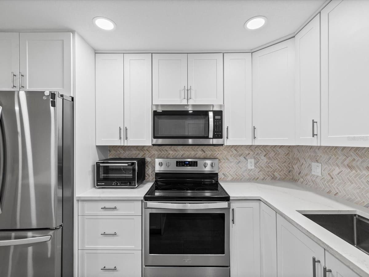4335 AEGEAN DRIVE — photo 15 of 62
