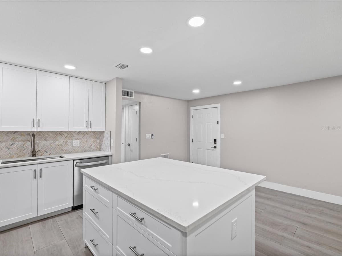 4335 AEGEAN DRIVE — photo 21 of 62